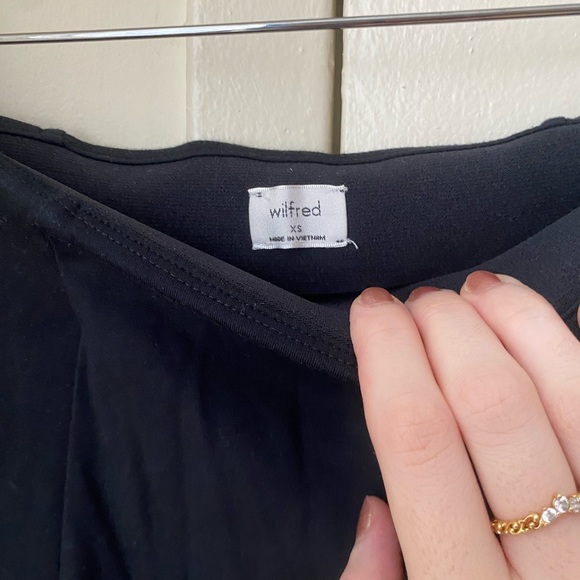 Wilfred Black Skirt with Slit - Picture 3 of 4